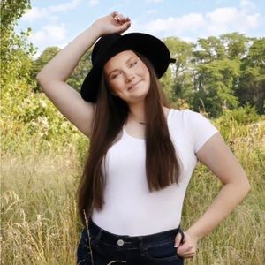 Meet your Posher, Summer